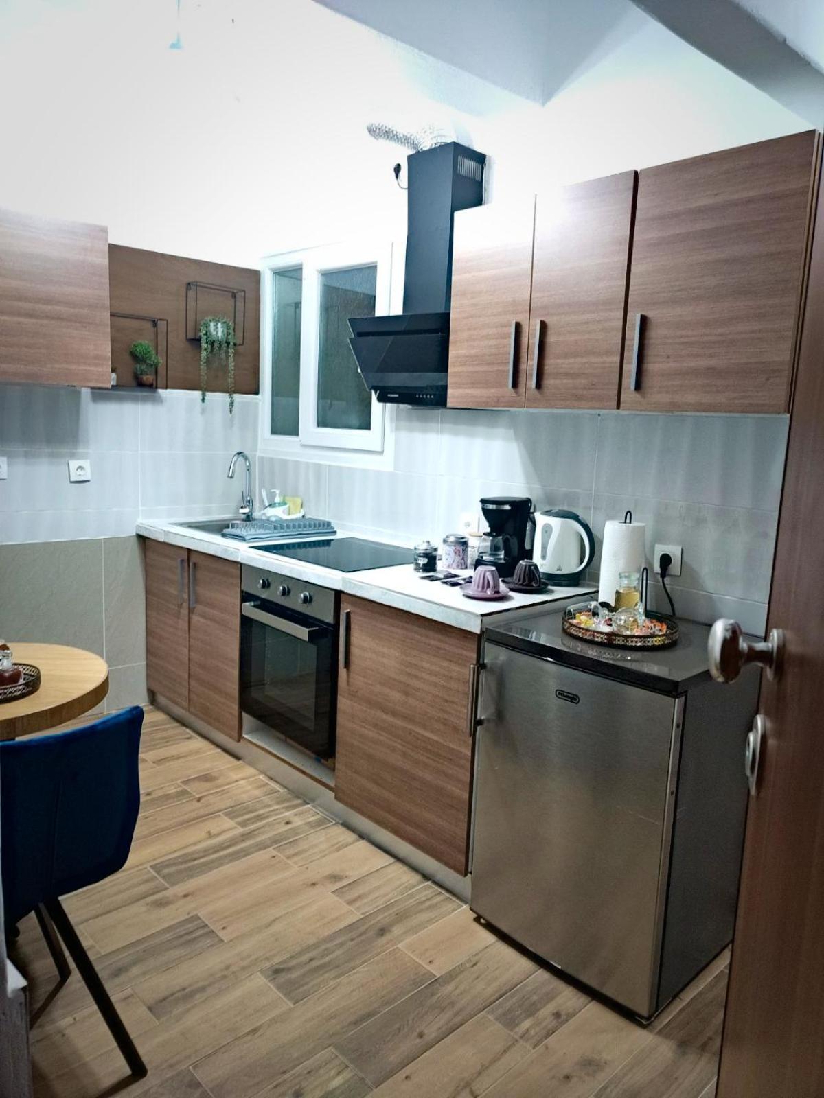 Deluxe Apartment Corinth Exterior photo